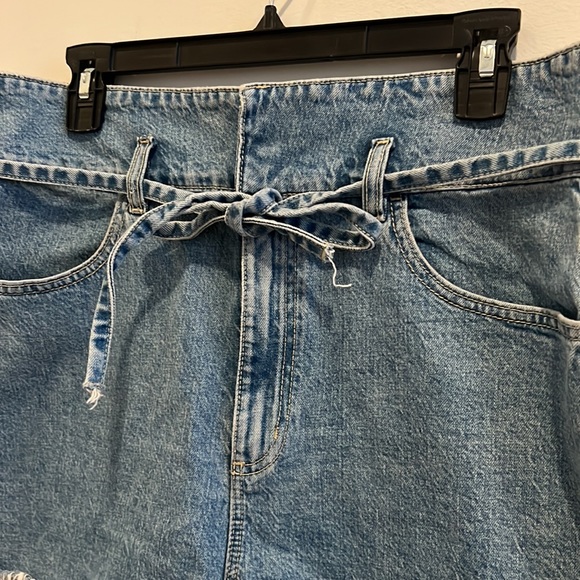 Garage High Waist Paperbag Tie Waist Raw Hem Jean Short  Women’s 31 - Picture 3 of 8